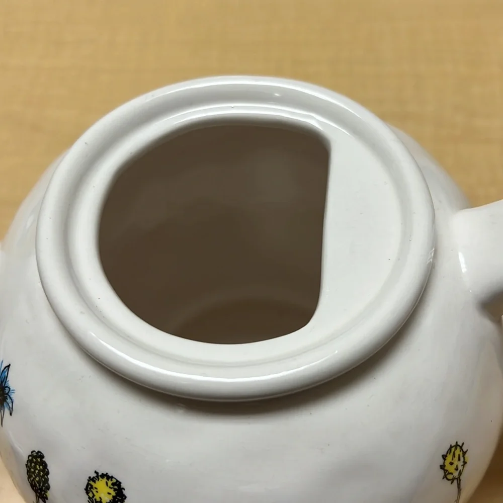 Rae Dunn HOME‎ dimpled teapot
